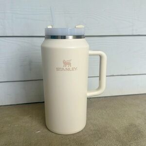64 oz Stanley Tumbler
